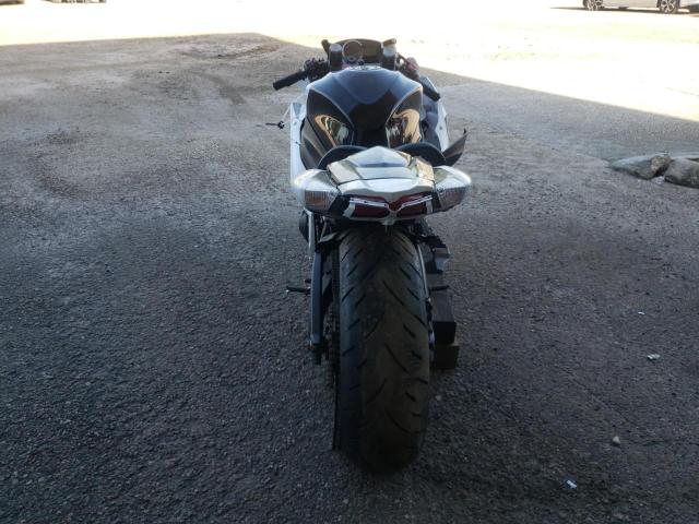 2014 SUZUKI GSX-R1000 JS1GT78A9E2101572