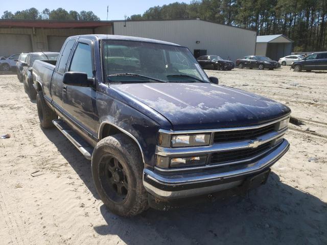 Salvage cars for sale from Copart Seaford, DE: 1998 Chevrolet GMT-400 K1