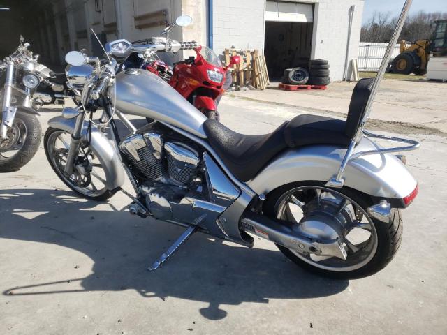 2010 HONDA VT1300 CX JH2SC610XAK002921