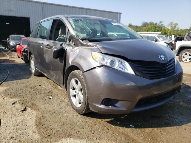 VIN 4T1B11HK7JU586414 2018 Toyota Camry, LE no.9