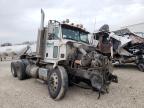 2015 PETERBILT  389