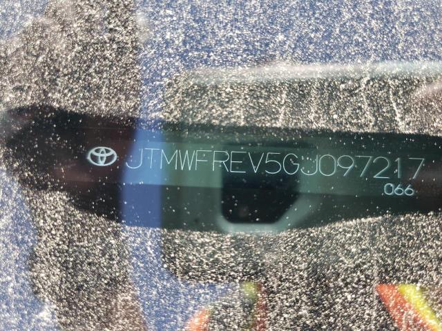 2016 TOYOTA RAV4 XLE JTMWFREV5GJ097217