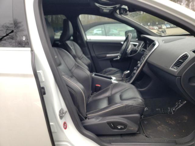 2015 VOLVO XC60 T6 R- YV4902RH4F2618220