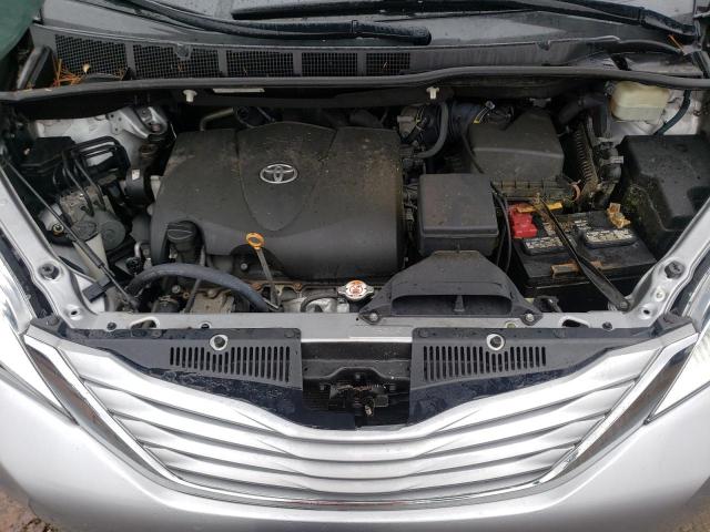 5TDKZ3DC1HS824697 Toyota Sienna Le 2017. Фото: 6