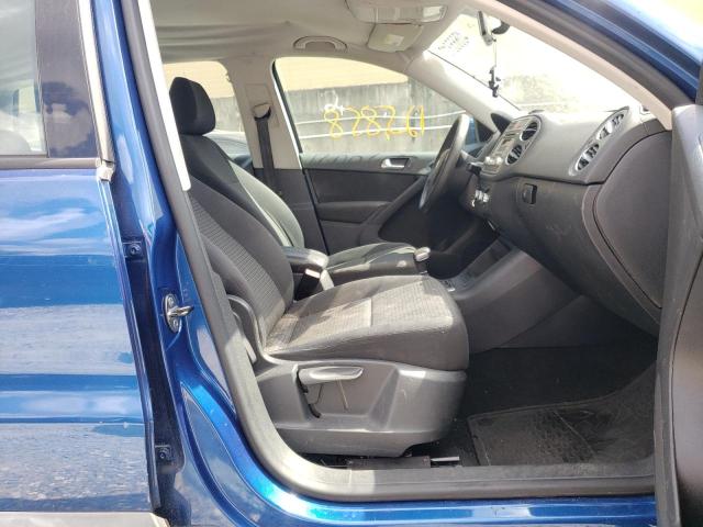 WVGAV7AX3AW003768 Volkswagen Tiguan S 2010. Фото: 4