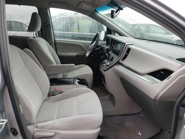 5TDKZ3DC1HS824697 Toyota Sienna Le 2017. Фото: 4
