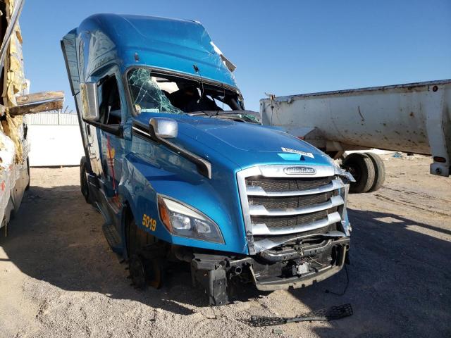 Salvage trucks for sale at Las Vegas, NV auction: 2020 Freightliner Cascadia 1