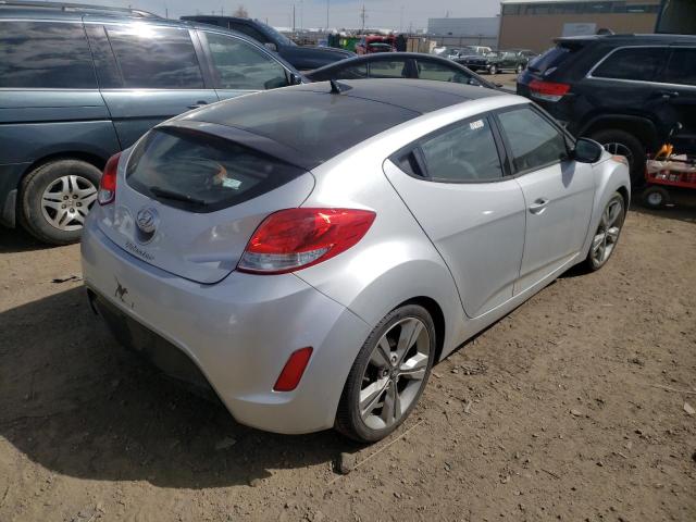 KMHTC6AD1GU261564 Hyundai Veloster 2016. Фото: 3