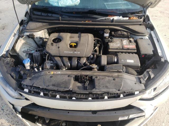 2017 HYUNDAI ELANTRA SE 5NPD74LF7HH126911