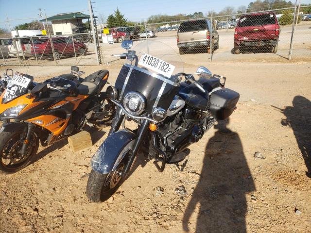 2019 HARLEY-DAVIDSON FLHCS 1HD1YBK28KB060556