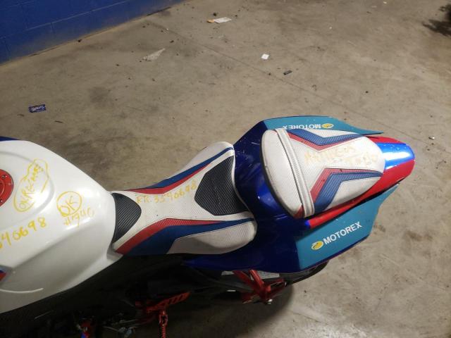 2007 SUZUKI GSX-R1000 JS1GT77A972112057