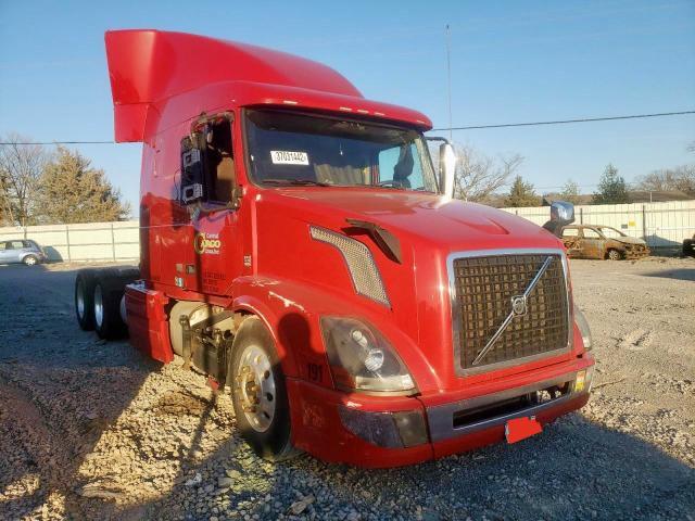 Salvage trucks for sale at Lebanon, TN auction: 2016 Volvo VN VNL