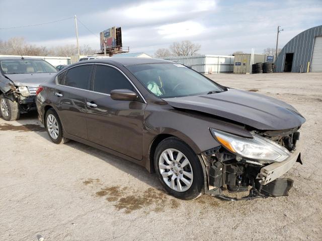 Salvage cars for sale from Copart Wichita, KS: 2017 Nissan Altima 2.5