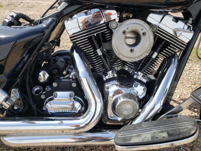 2011 HARLEY-DAVIDSON FLHX 1HD1KB417BB670003