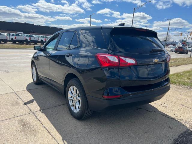 2GNAXHEV5M6136423 Chevrolet Equinox Ls 2021. Фото: 2