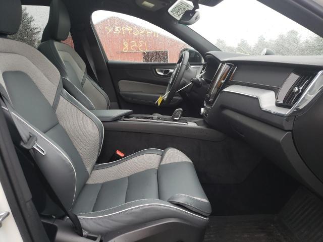 2022 VOLVO XC60 B6 R- YV4062RM1N1899370