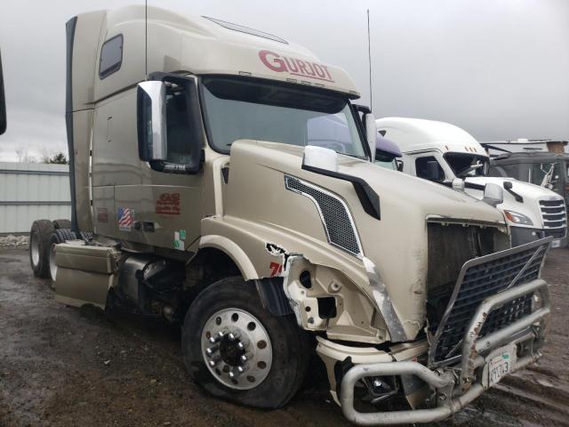 Salvage trucks for sale at Earlington, KY auction: 2015 Volvo VN VNL