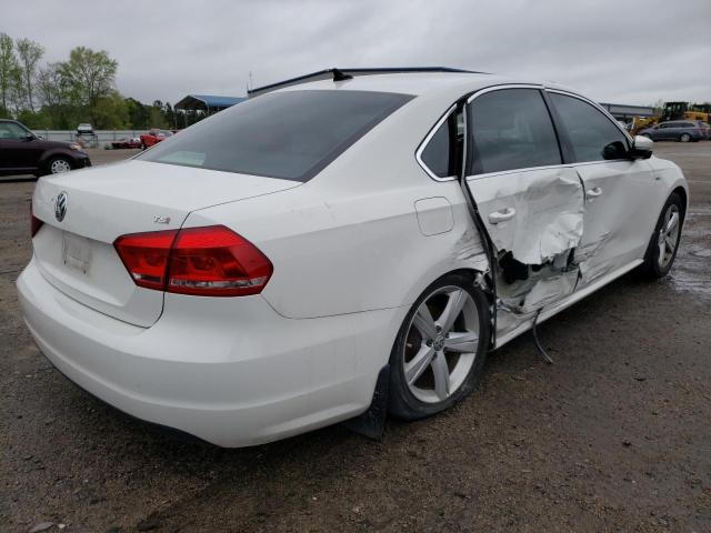 2015 VOLKSWAGEN PASSAT S 1VWAT7A30FC108166