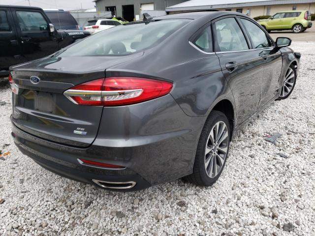 3FA6P0T9XKR237877 Ford Fusion SE 4