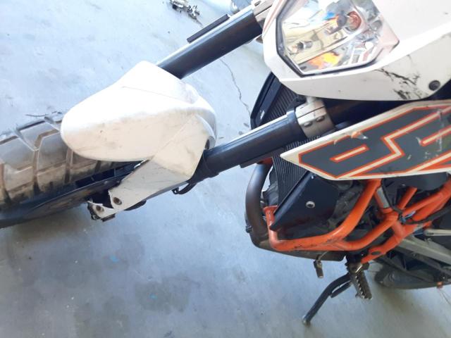 VBKLDT402DM757444 Ktm 690 Duke 2013. Фото: 8