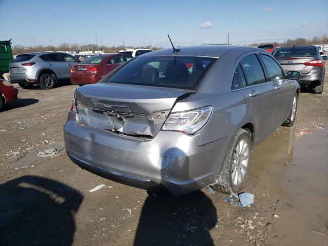 VIN: 1C3CCBCG5DN745199 Auction: COPART Lot: 41000212 Location: IL - SOUTHERN ILLINOIS 1C3CCBCG5DN745199 CHRYSLER 200 2013 SILVER Photo 4
