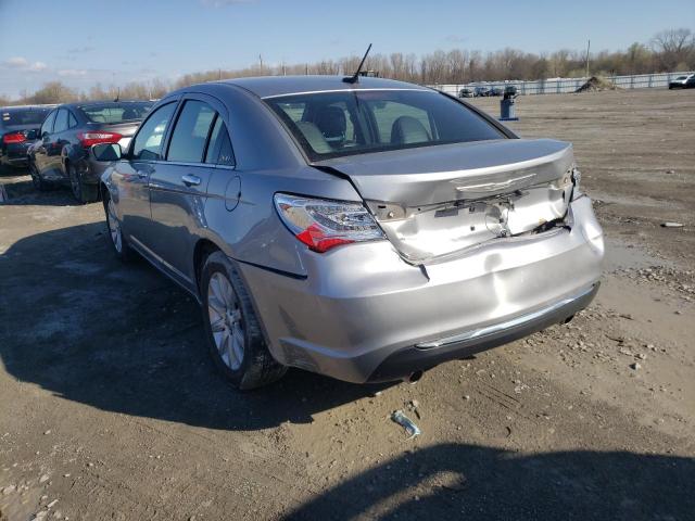 VIN: 1C3CCBCG5DN745199 Auction: COPART Lot: 41000212 Location: IL - SOUTHERN ILLINOIS 1C3CCBCG5DN745199 CHRYSLER 200 2013 SILVER Photo 3