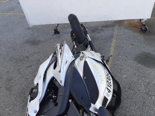 2018 YAMAHA YZFR6 C JYARJ28Y1JA001675