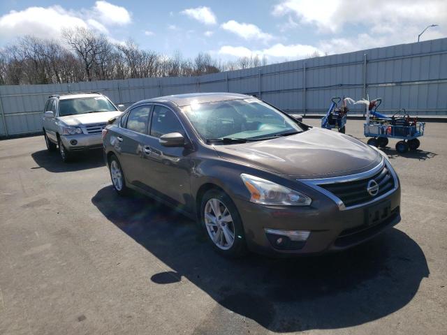 Salvage cars for sale from Copart Assonet, MA: 2013 Nissan Altima 2.5