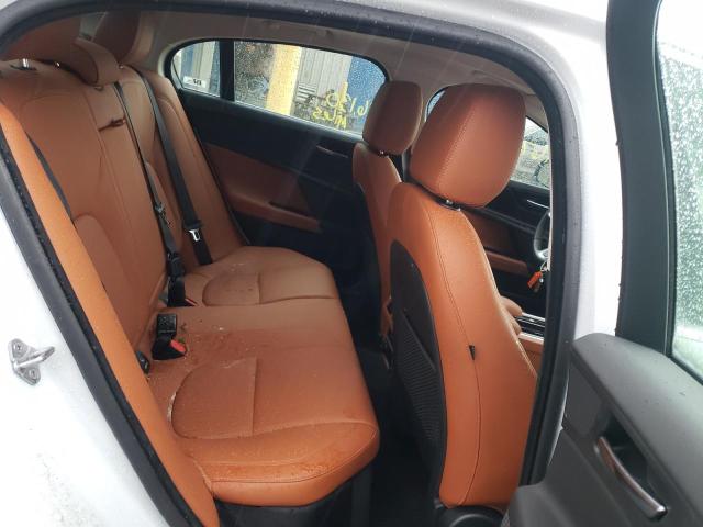 2018 JAGUAR XE PORTFOL SAJAN4EV9JCP17242