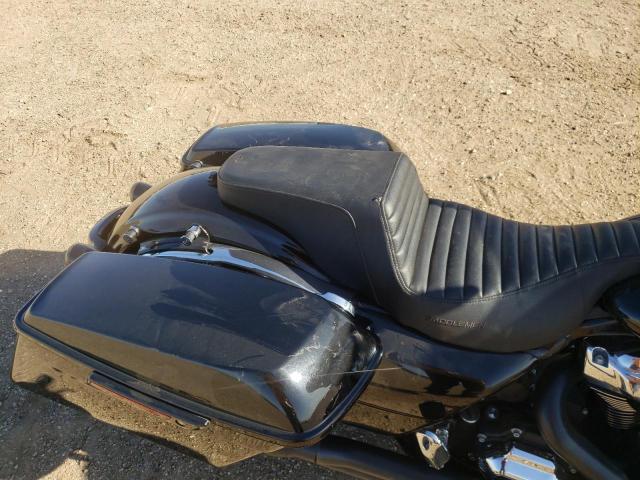2018 HARLEY-DAVIDSON STREETGLID 1HD1KBC31JB653165