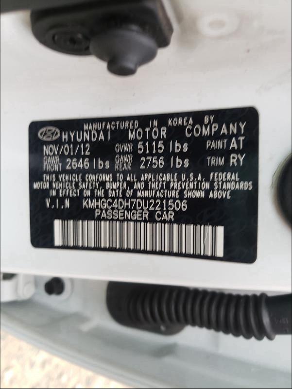 2013 HYUNDAI GENESIS 5. KMHGC4DH7DU221506