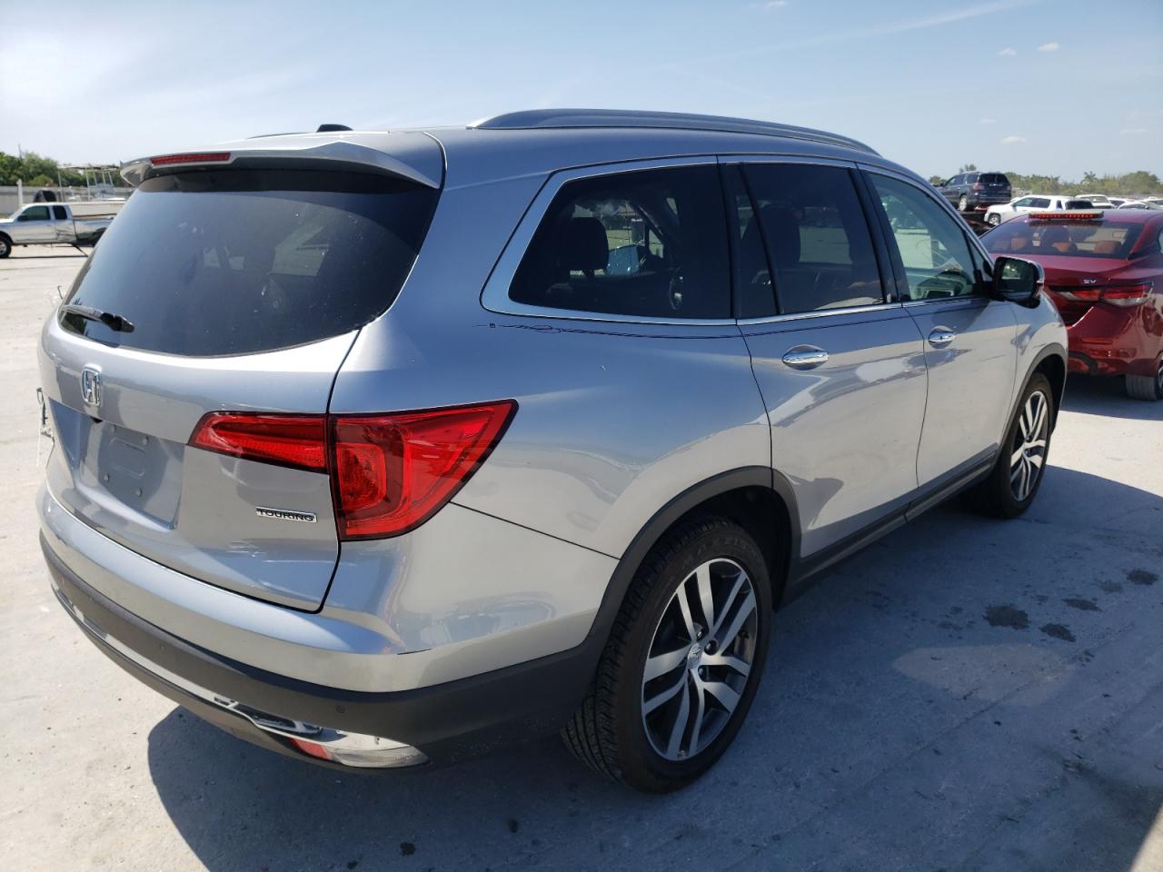 2017 Honda Pilot - Image 4