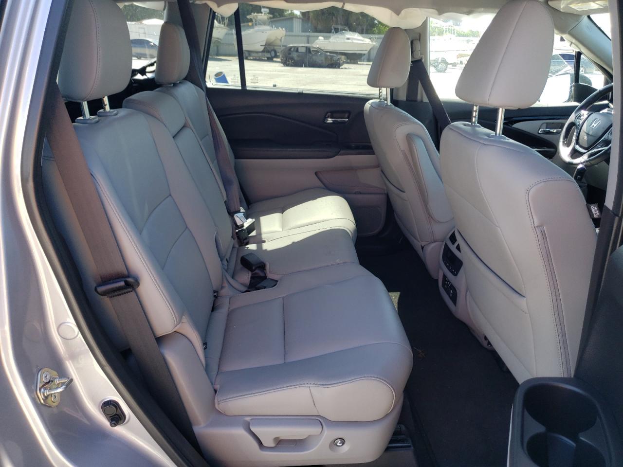 2017 Honda Pilot - Image 6
