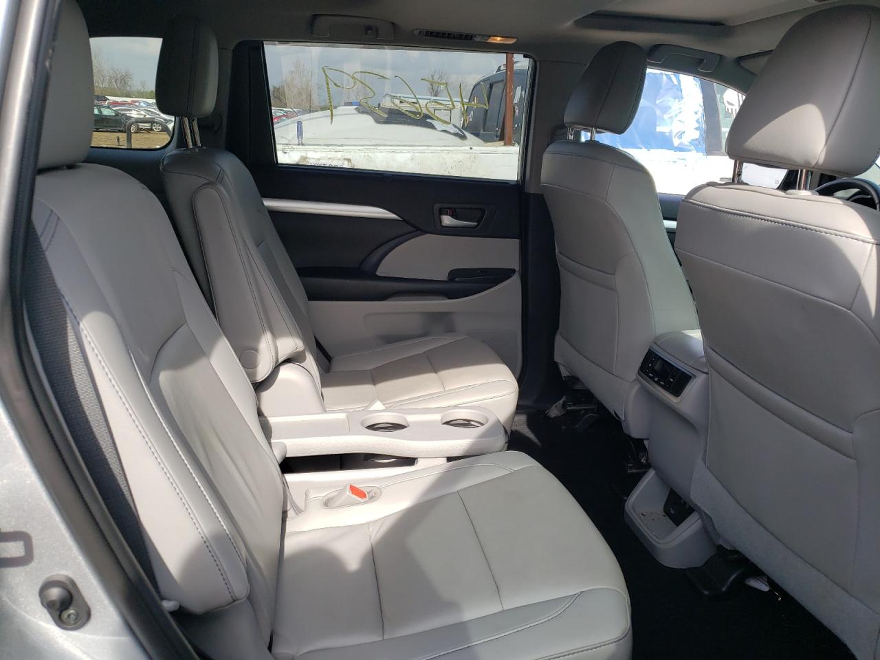 5TDJZRFH8KS997518 2019 Toyota Highlander at MO - Saint Louis 5TDJZRFH8KS997518 2019 Toyota Highlander at MO - Saint Louis