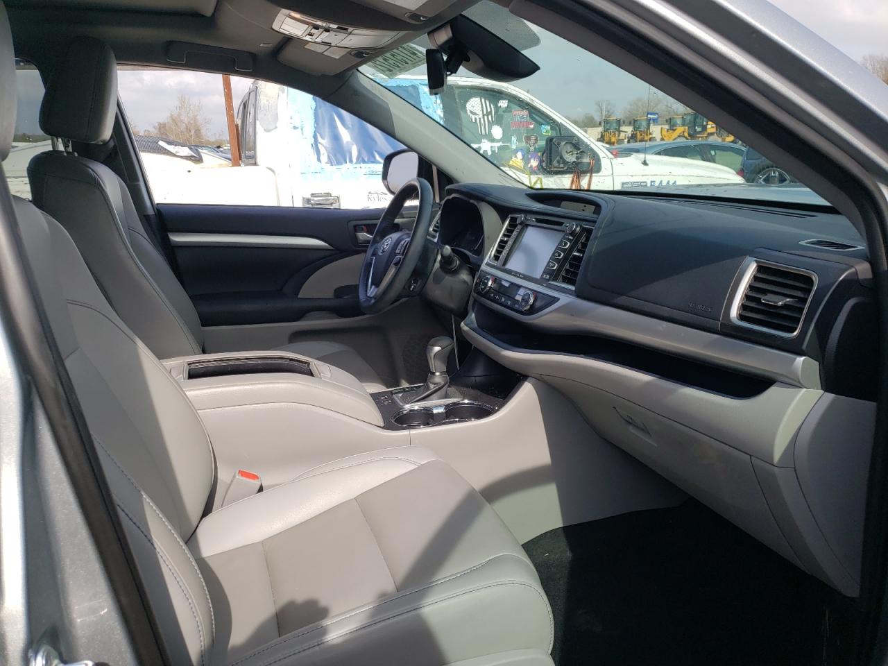 5TDJZRFH8KS997518 2019 Toyota Highlander at MO - Saint Louis 5TDJZRFH8KS997518 2019 Toyota Highlander at MO - Saint Louis