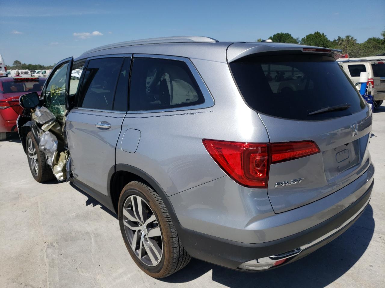 2017 Honda Pilot - Image 3