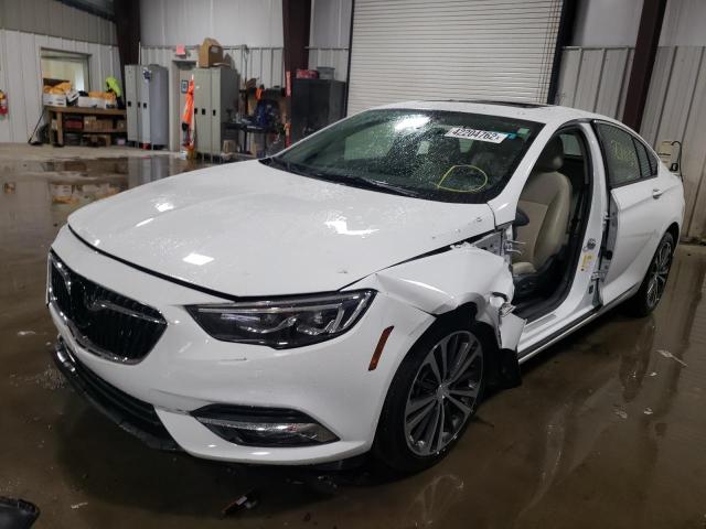 2019 BUICK REGAL ESSE W04GR6SX0K1031774