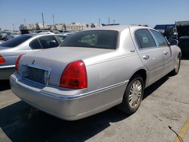 2LNBL8CV3BX756931 Lincoln Town Car S 2011. Фото: 3