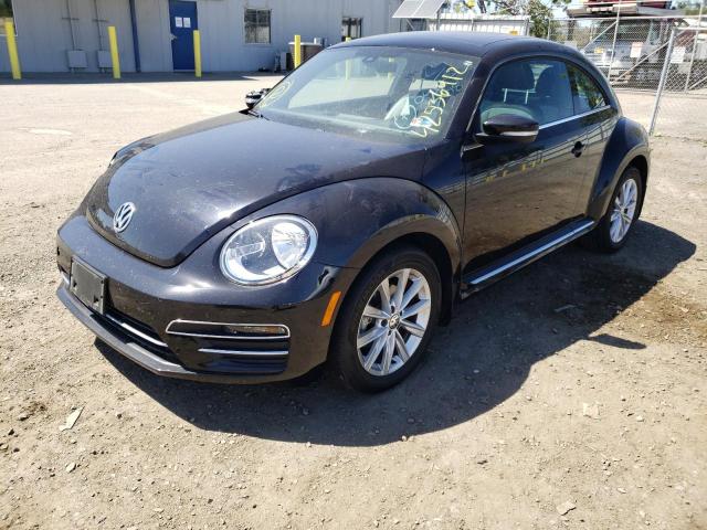 2018 VOLKSWAGEN BEETLE SE 3VWJD7AT5JM708055