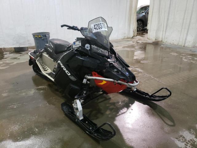Pola Snowmobile
