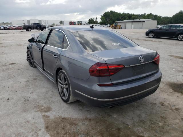 2017 VOLKSWAGEN PASSAT R-L 1VWDT7A33HC043779