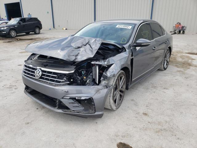 2017 VOLKSWAGEN PASSAT R-L 1VWDT7A33HC043779