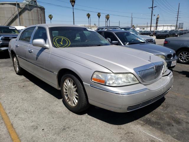 2LNBL8CV3BX756931 Lincoln Town Car S 2011