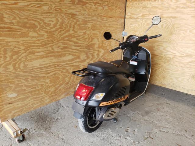 2015 VESPA GTS 300 SU ZAPM459L0F5100576