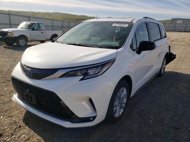2022 TOYOTA SIENNA XSE 5TDXSKFC5NS043923