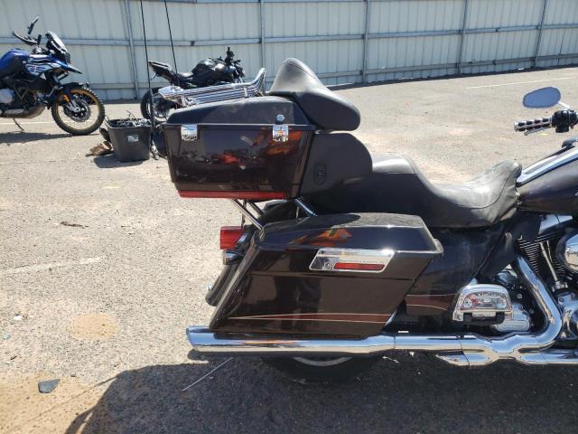 2011 HARLEY-DAVIDSON FLTRU 1HD1KGM14BB642138