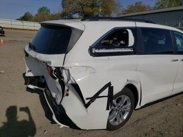 2022 TOYOTA SIENNA XSE 5TDXSKFC5NS043923