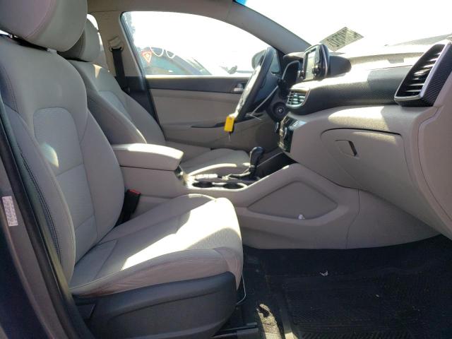 2019 HYUNDAI TUCSON SE KM8J23A40KU901555