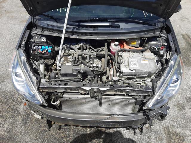 2017 Toyota Prius C 1.5L(VIN: JTDKDTB32H1596000