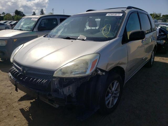 Toyota Sienna 2005 3 3